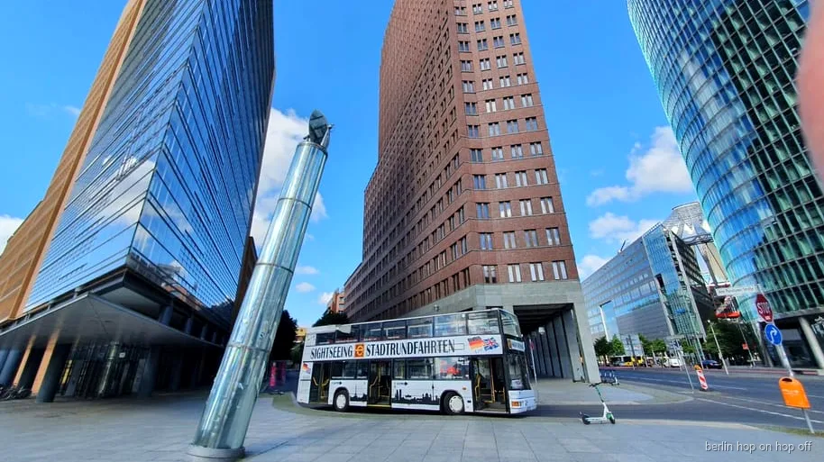Bus turístico de Berlín con guía en vivo pasando por Potsdamer Platz